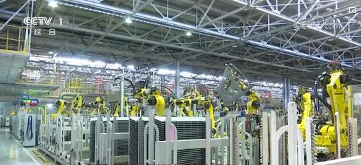 從點(diǎn)、線、面到群 新材料技術(shù)驅(qū)動(dòng)制造業(yè)轉(zhuǎn)型升級(jí)與蓬勃發(fā)展